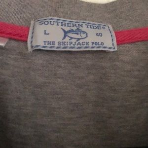 Large Men’s Southern Tide polo